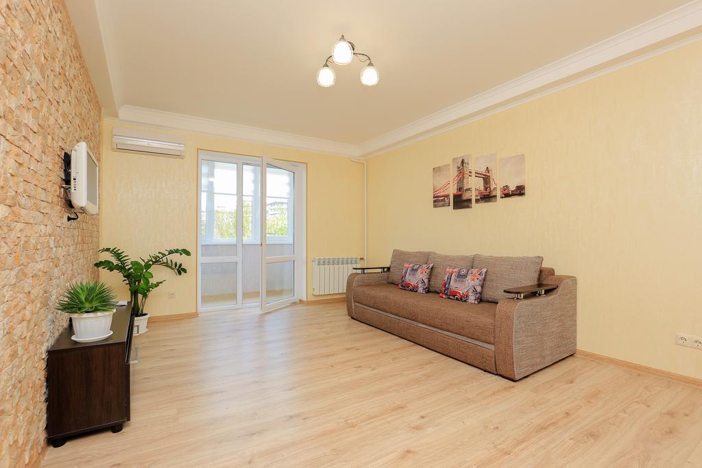 Apartment On Obolonskiy Prospect 16V Киев Экстерьер фото