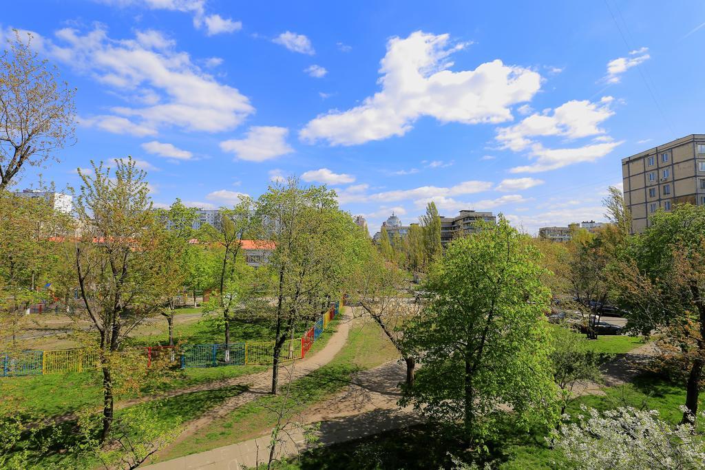 Apartment On Obolonskiy Prospect 16V Киев Экстерьер фото
