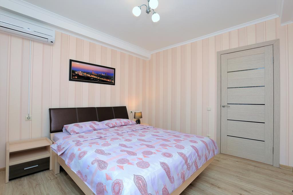 Apartment On Obolonskiy Prospect 16V Киев Экстерьер фото